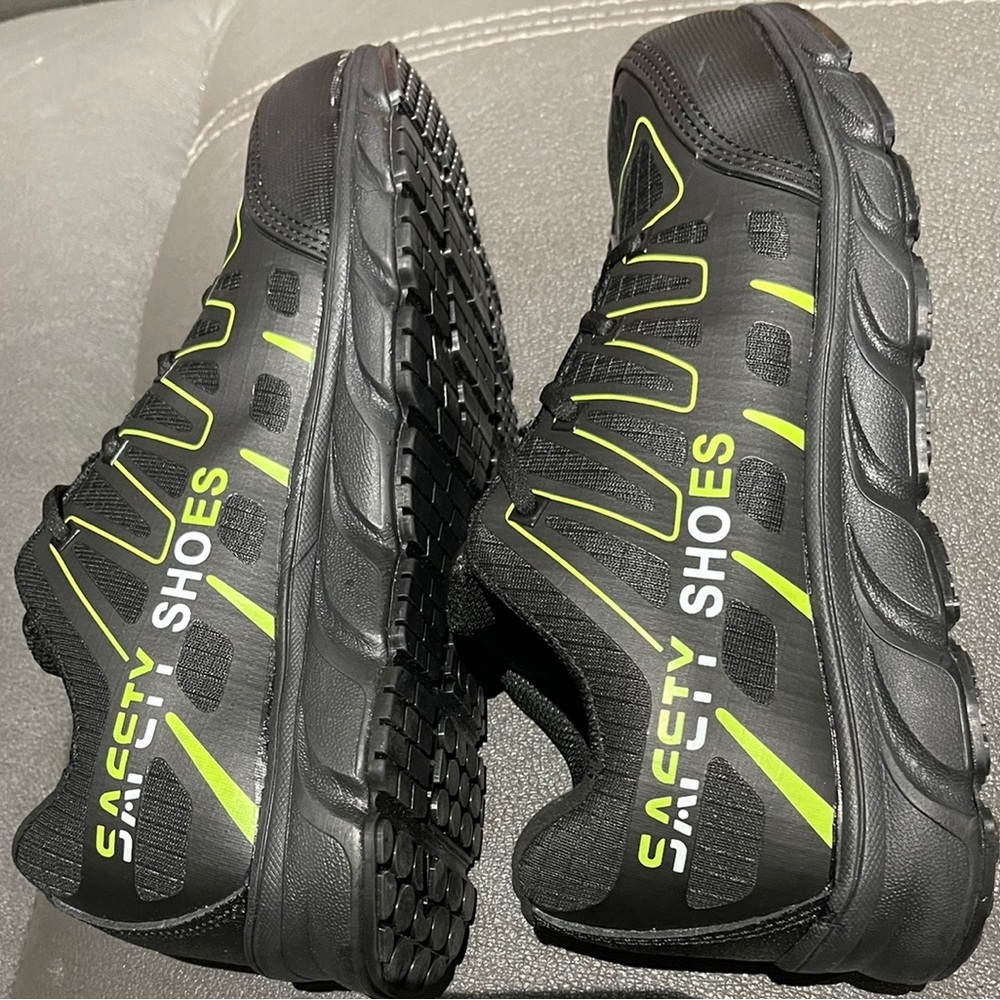 Arkeen safety mens shoes sneakers NEW
